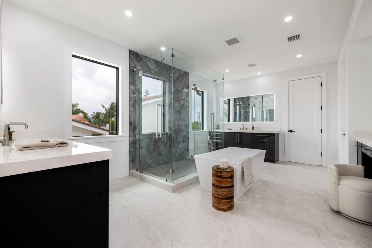 1708 N Lakeside Drive , Lake Worth, FL 33460 Photo
