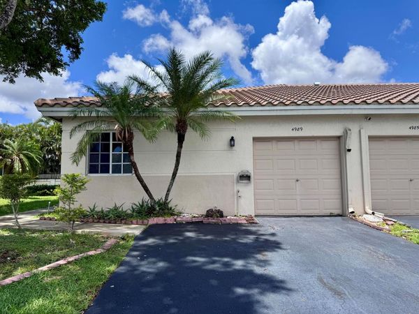 4989 SW 32nd Terrace , Dania Beach, FL 33312