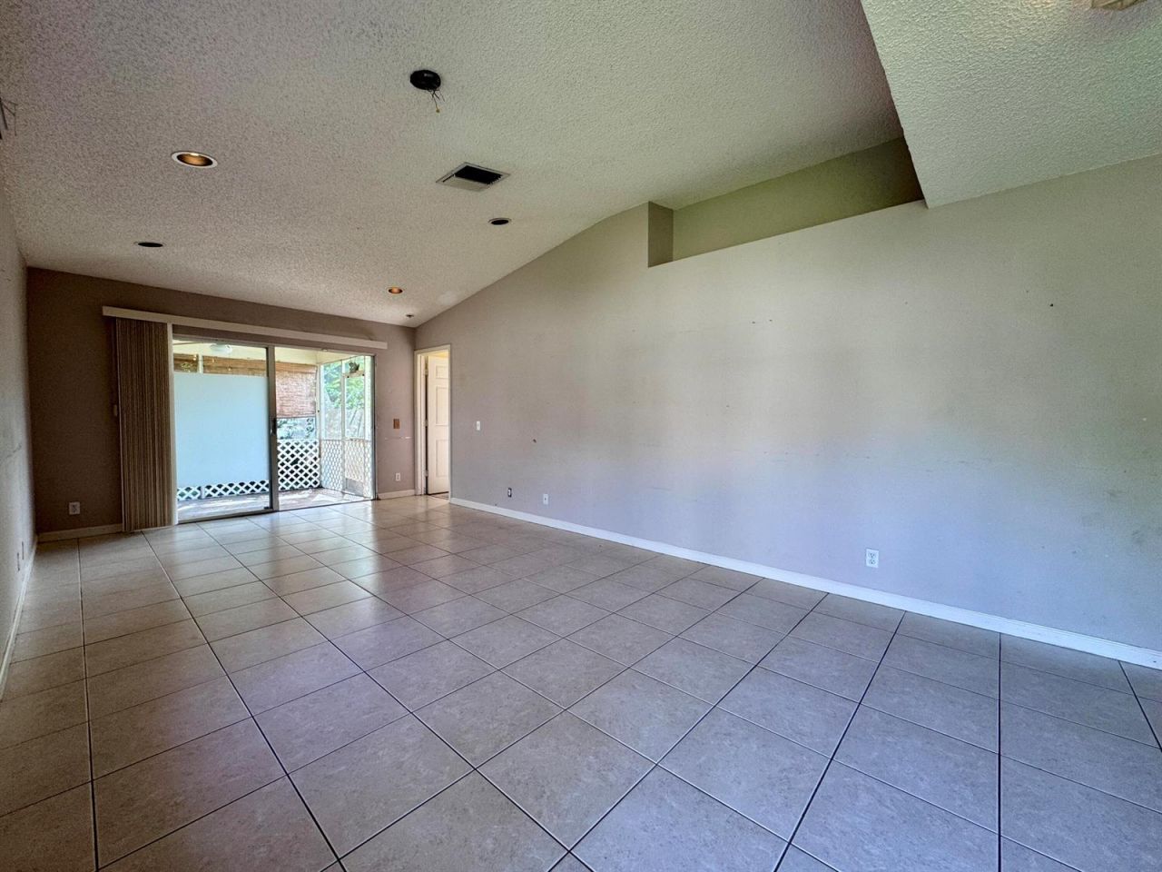 4989 SW 32nd Terrace , Dania Beach, FL 33312 Photo