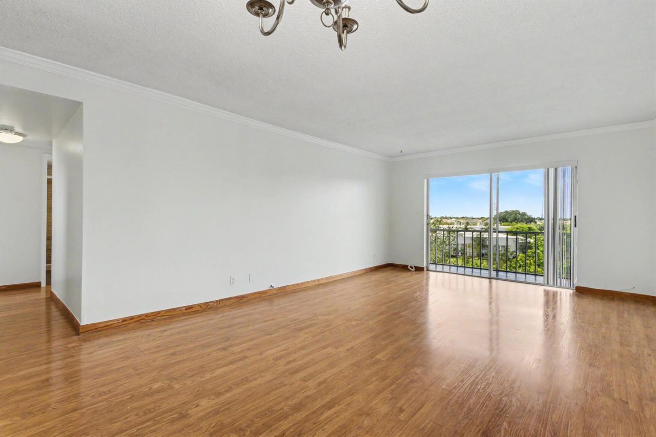 950 Hillcrest Drive , Unit 514, Hollywood, FL 33021 Photo
