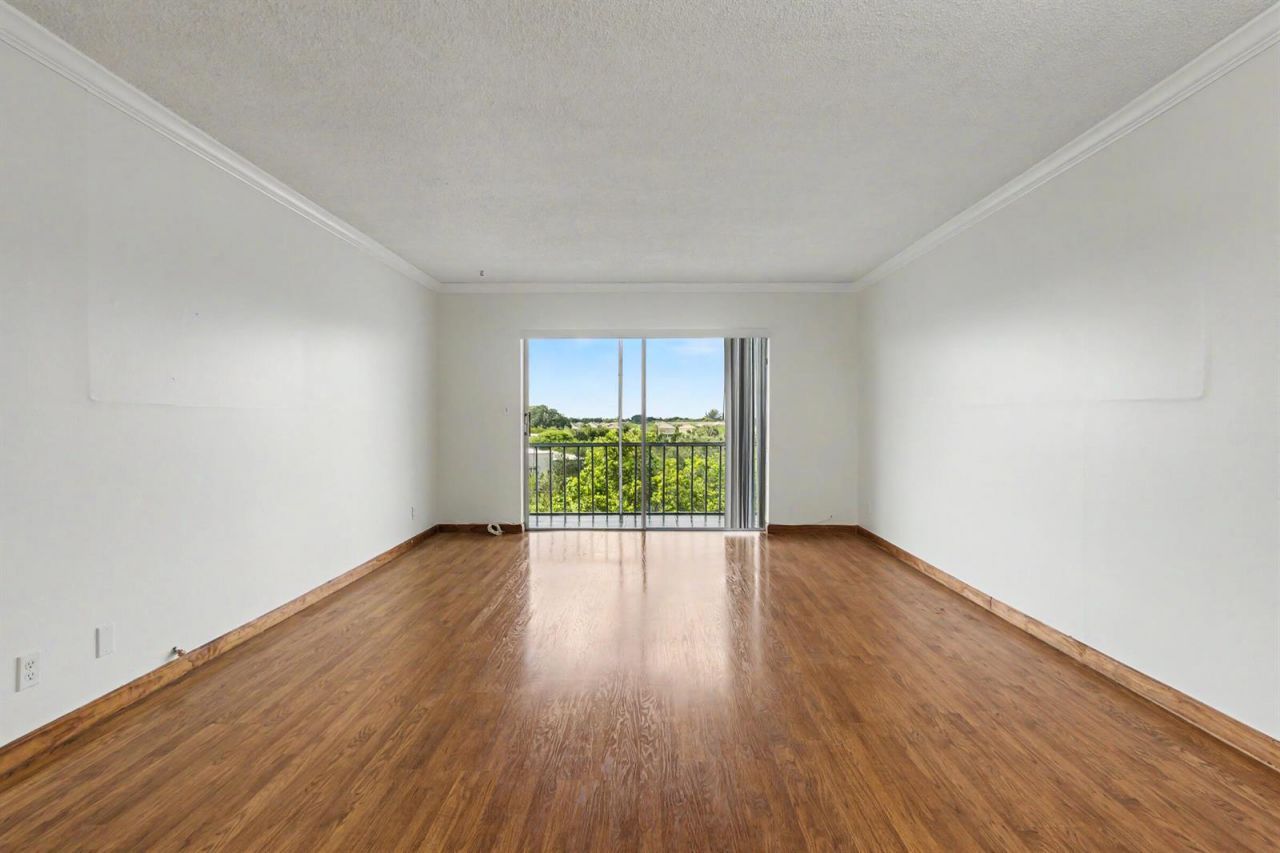 950 Hillcrest Drive , Unit 514, Hollywood, FL 33021 Photo