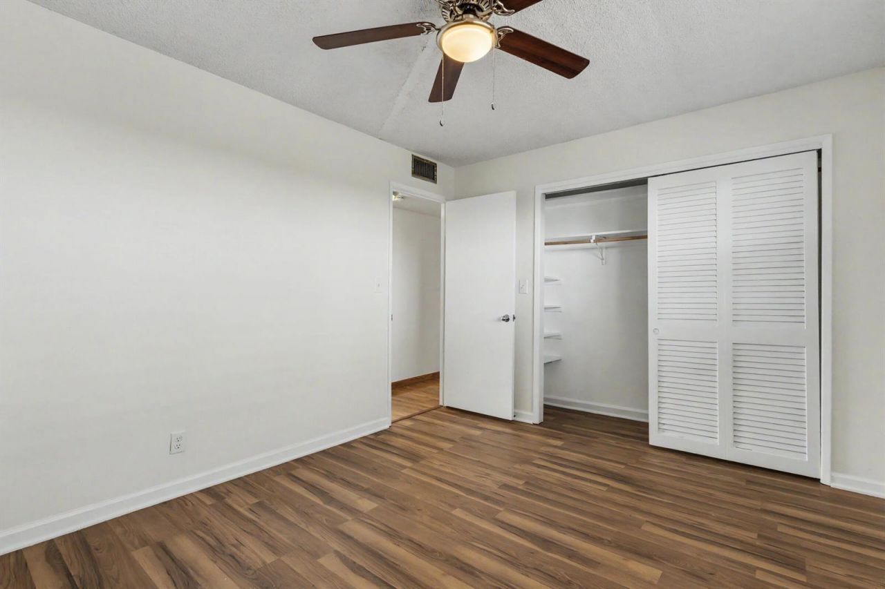 950 Hillcrest Drive , Unit 514, Hollywood, FL 33021 Photo
