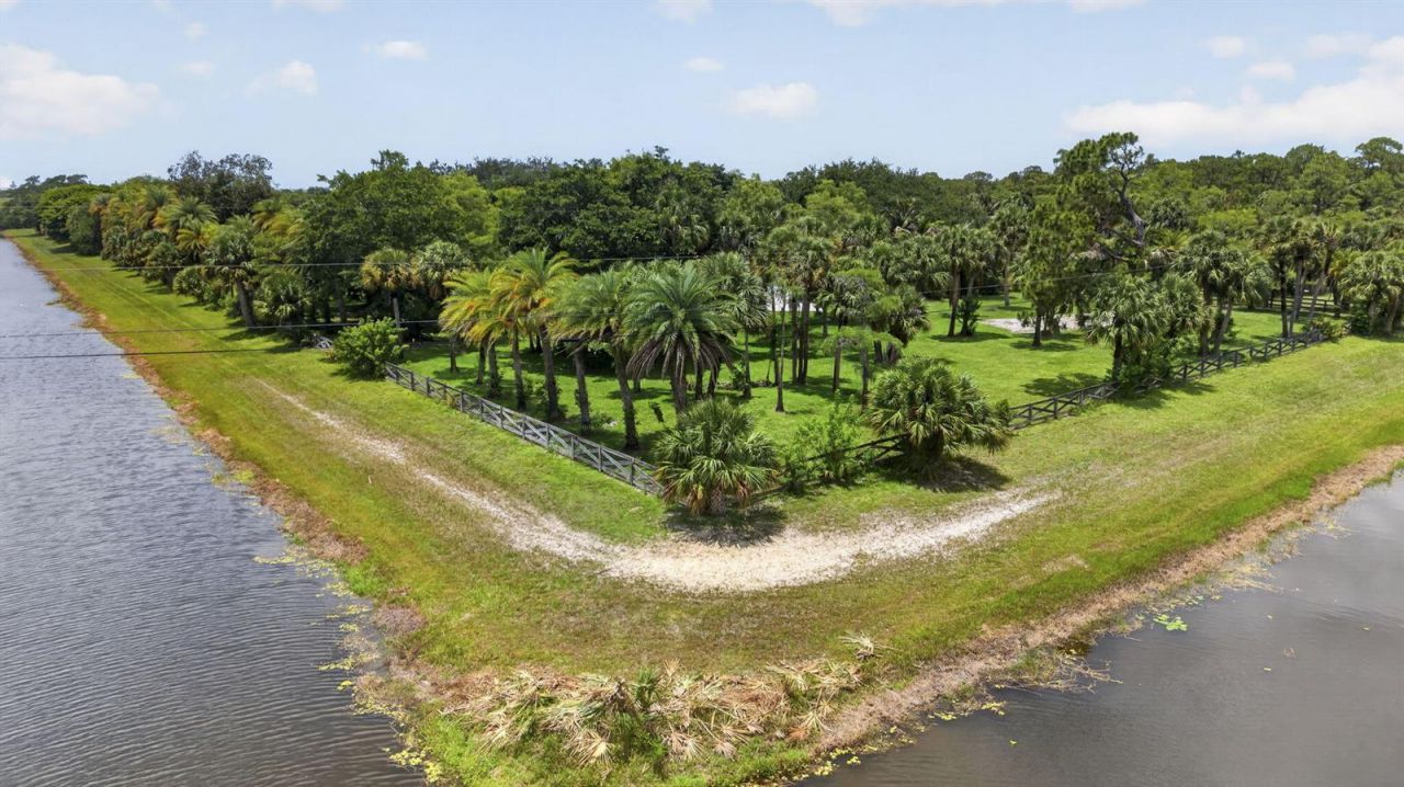 1030 Arabian Drive , Loxahatchee, FL 33470 Photo