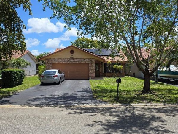 2499 NW 92nd Avenue , Coral Springs, FL 33065