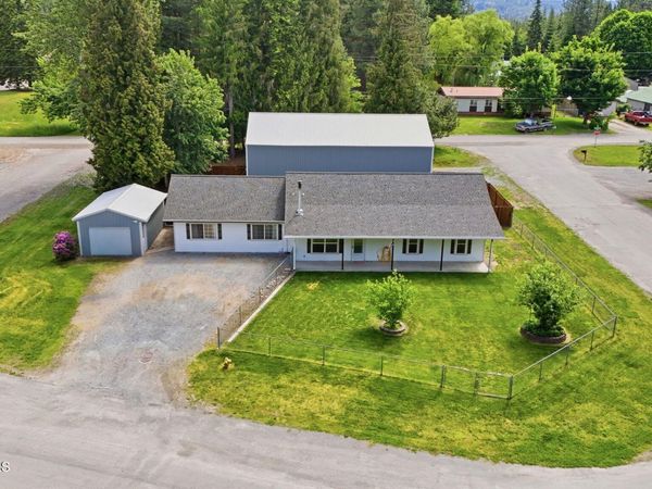 61 Merritt ST , Priest River, ID 83856