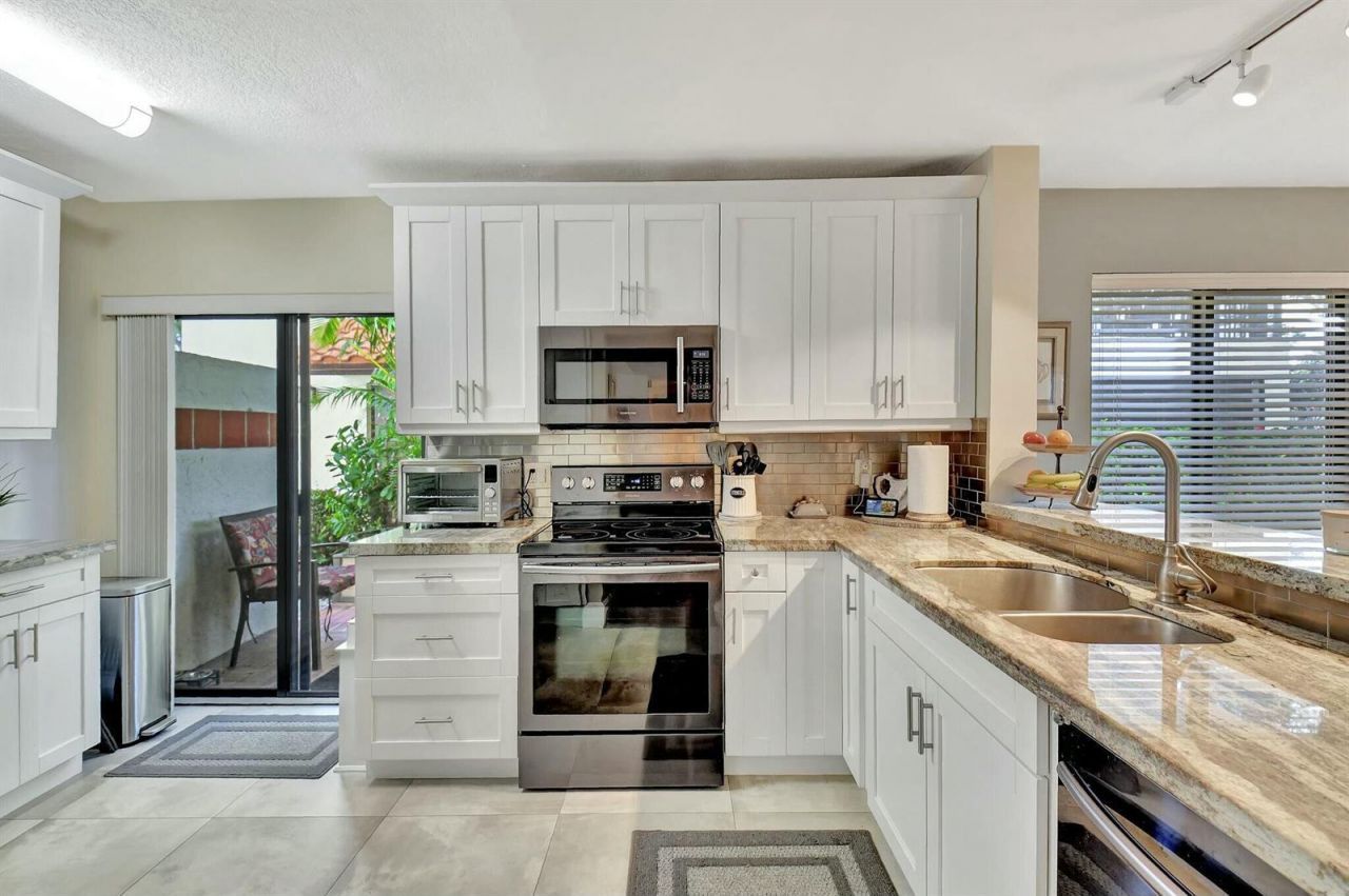 10663 Ocean Palm Way , Unit 101, Boynton Beach, FL 33437 Photo