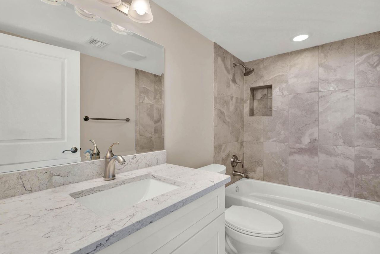 1950 SW Palm City Road , Unit 14-305, Stuart, FL 34994 Photo