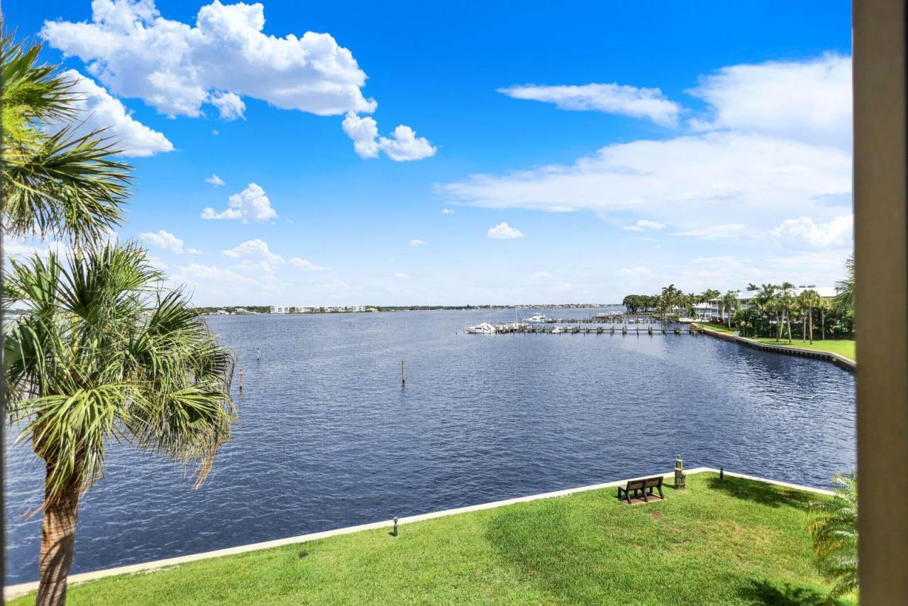 1950 SW Palm City Road , Unit 14-305, Stuart, FL 34994 Photo