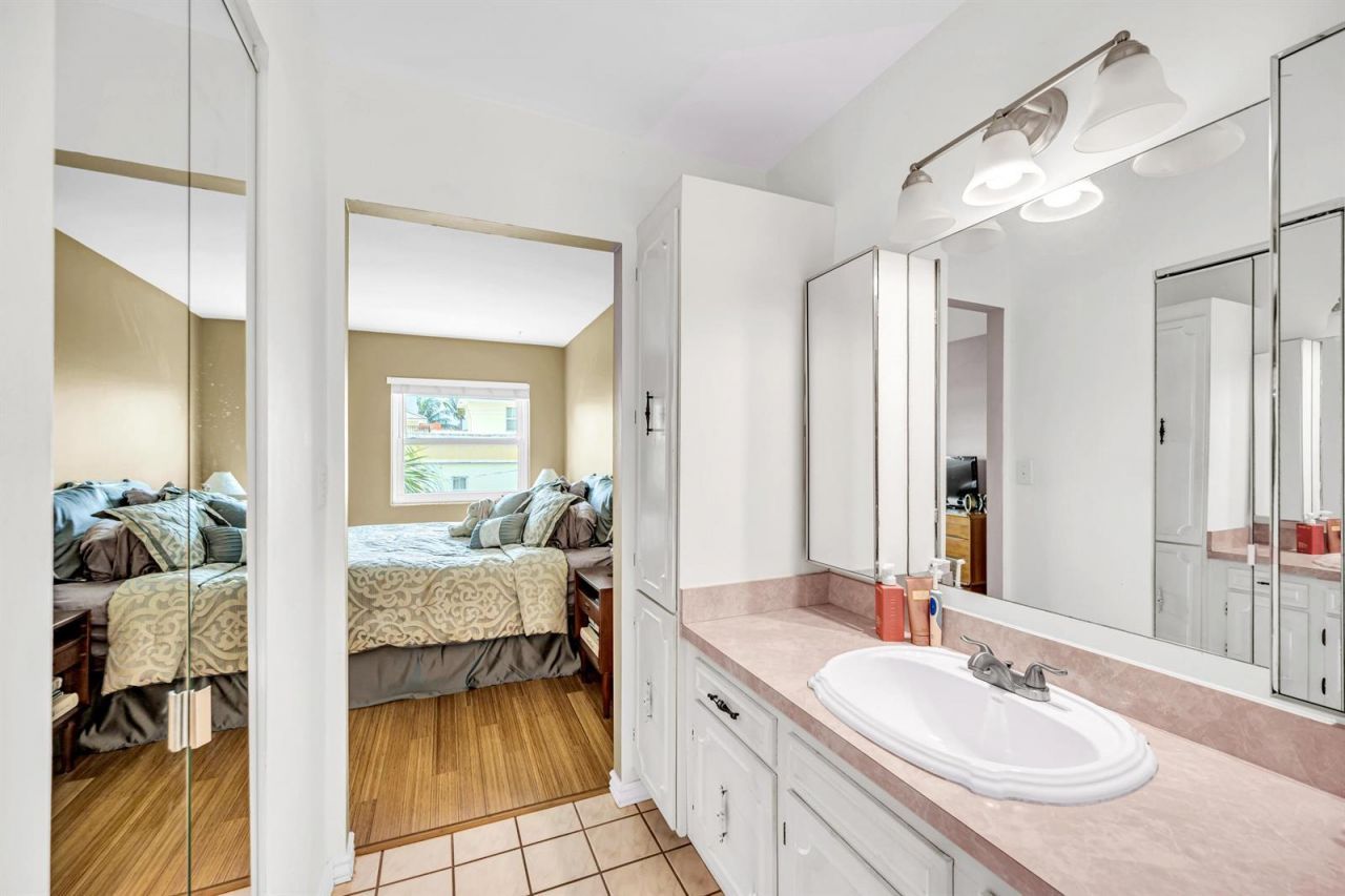 615 NE 12th Avenue , Unit 312, Fort Lauderdale, FL 33304 Photo