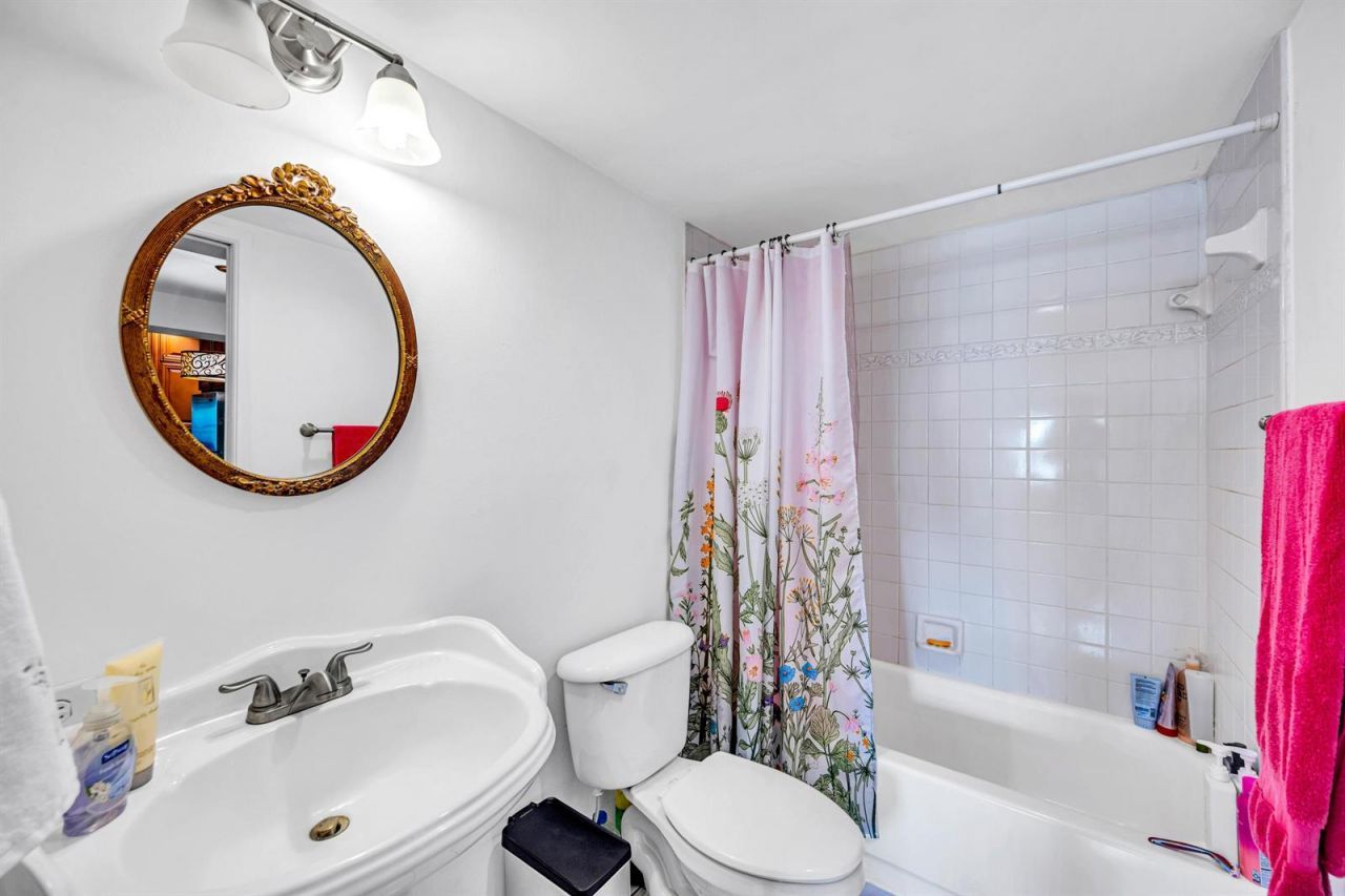 615 NE 12th Avenue , Unit 312, Fort Lauderdale, FL 33304 Photo