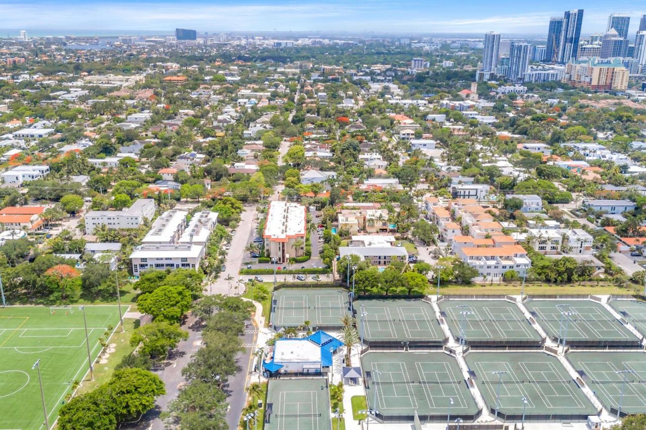 615 NE 12th Avenue , Unit 312, Fort Lauderdale, FL 33304 Photo