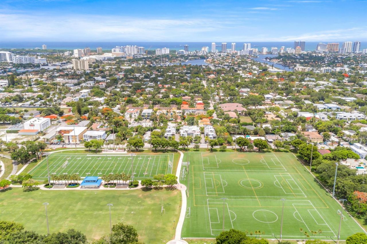 615 NE 12th Avenue , Unit 312, Fort Lauderdale, FL 33304 Photo