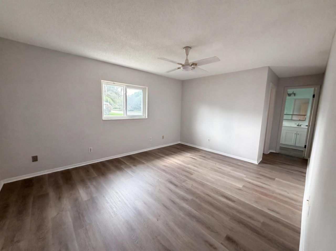 9605 NW 81st , Tamarac, FL 33321 Photo
