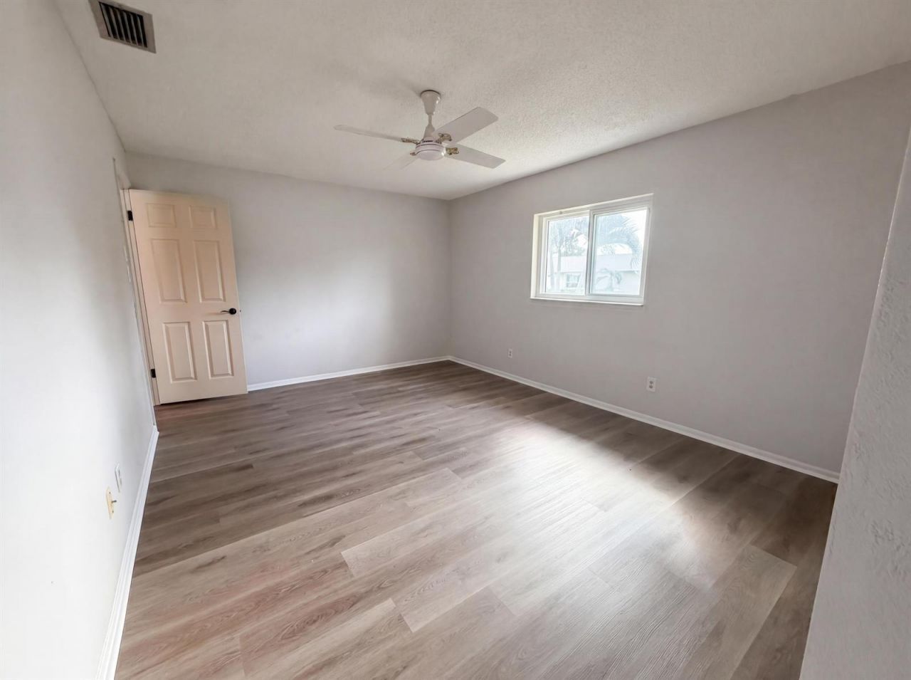 9605 NW 81st , Tamarac, FL 33321 Photo