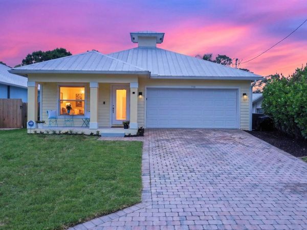 798 SW 33rd Street , Palm City, FL 34990