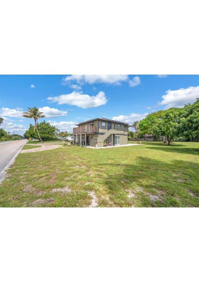 5023 Club Road , Haverhill, FL 33415 Photo