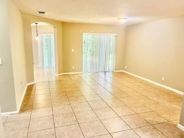 541 Alejandro Lane , West Palm Beach, FL 33413 Photo