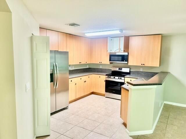 541 Alejandro Lane , West Palm Beach, FL 33413 Photo