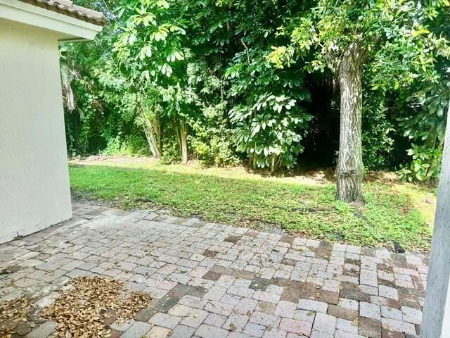 541 Alejandro Lane , West Palm Beach, FL 33413 Photo