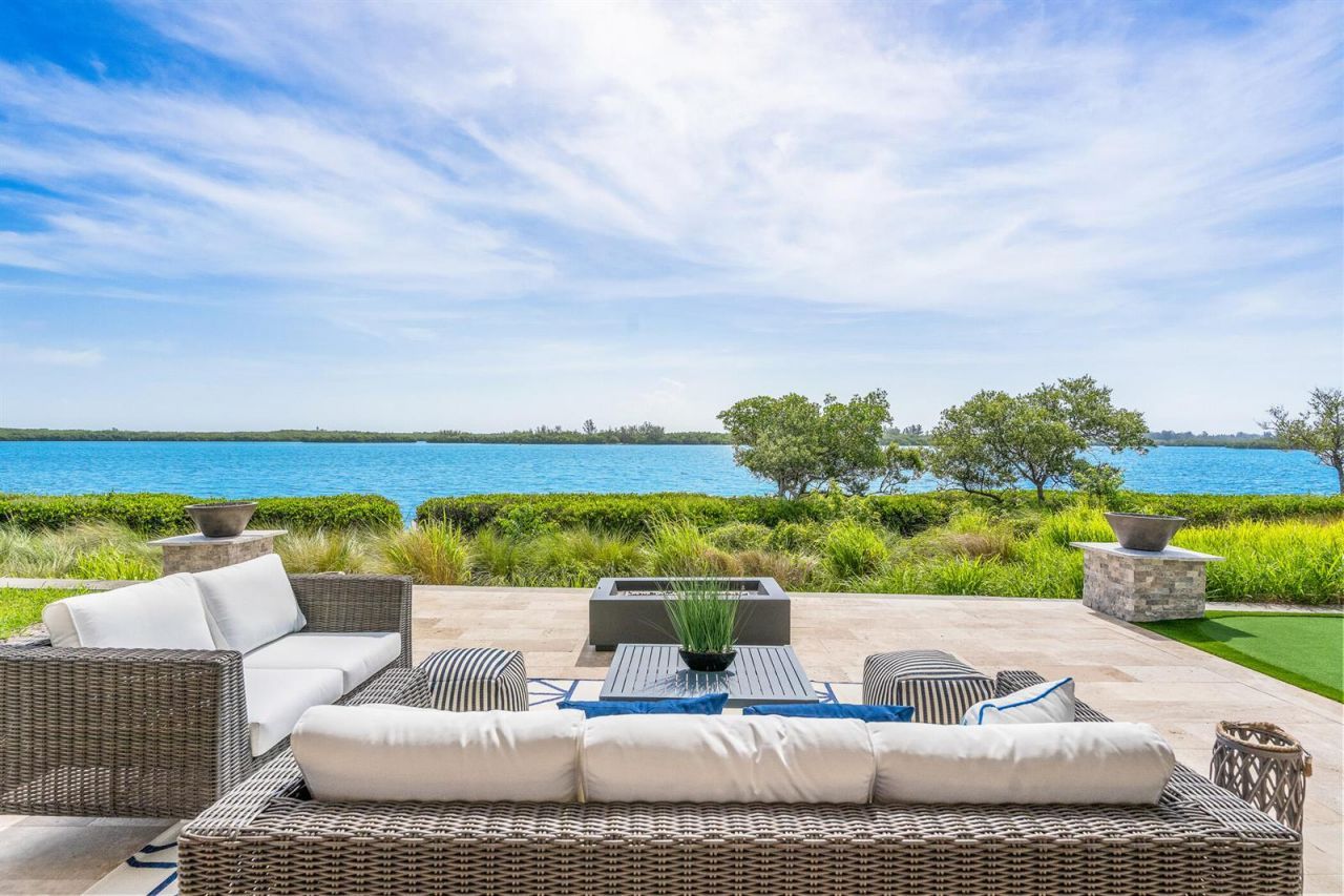 4842 S Harbor Drive , Vero Beach, FL 32967 Photo