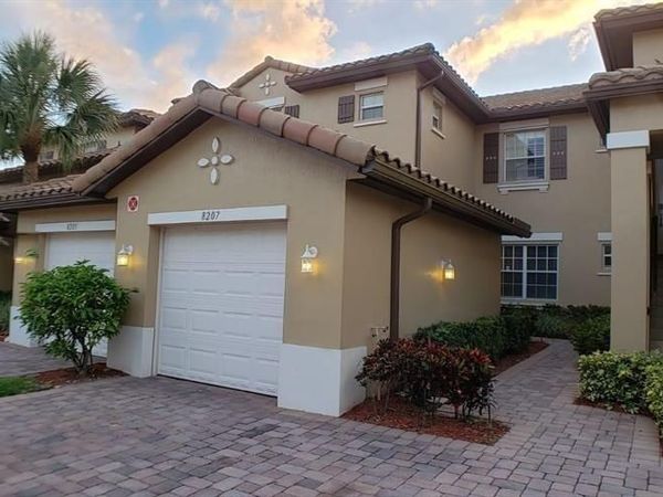 8207 NW 128th Lane , Unit 18-b, Parkland, FL 33076