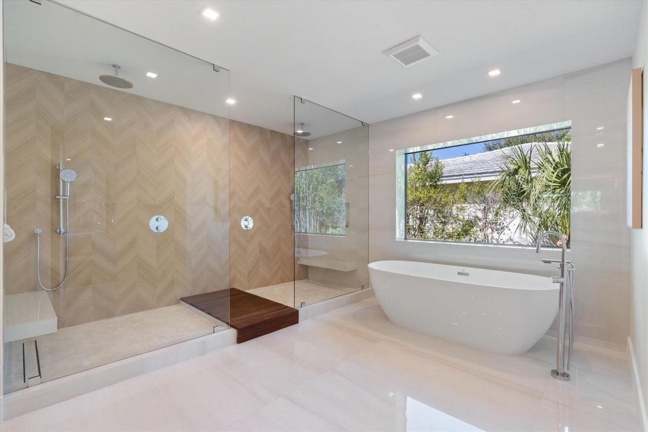 868 Country Club Drive , North Palm Beach, FL 33408 Photo