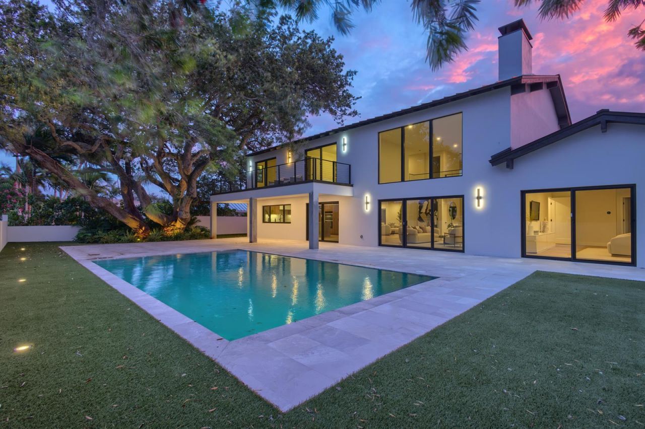 868 Country Club Drive , North Palm Beach, FL 33408 Photo