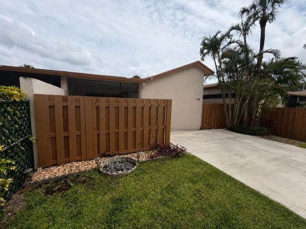 2400 SW 19th Avenue , Unit 128, Boynton Beach, FL 33426