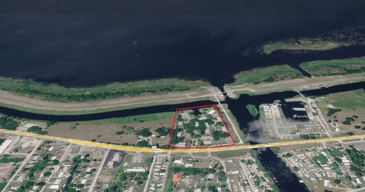 3124 SE Us Highway 441 , Unit J8, Okeechobee, FL 34974 Photo