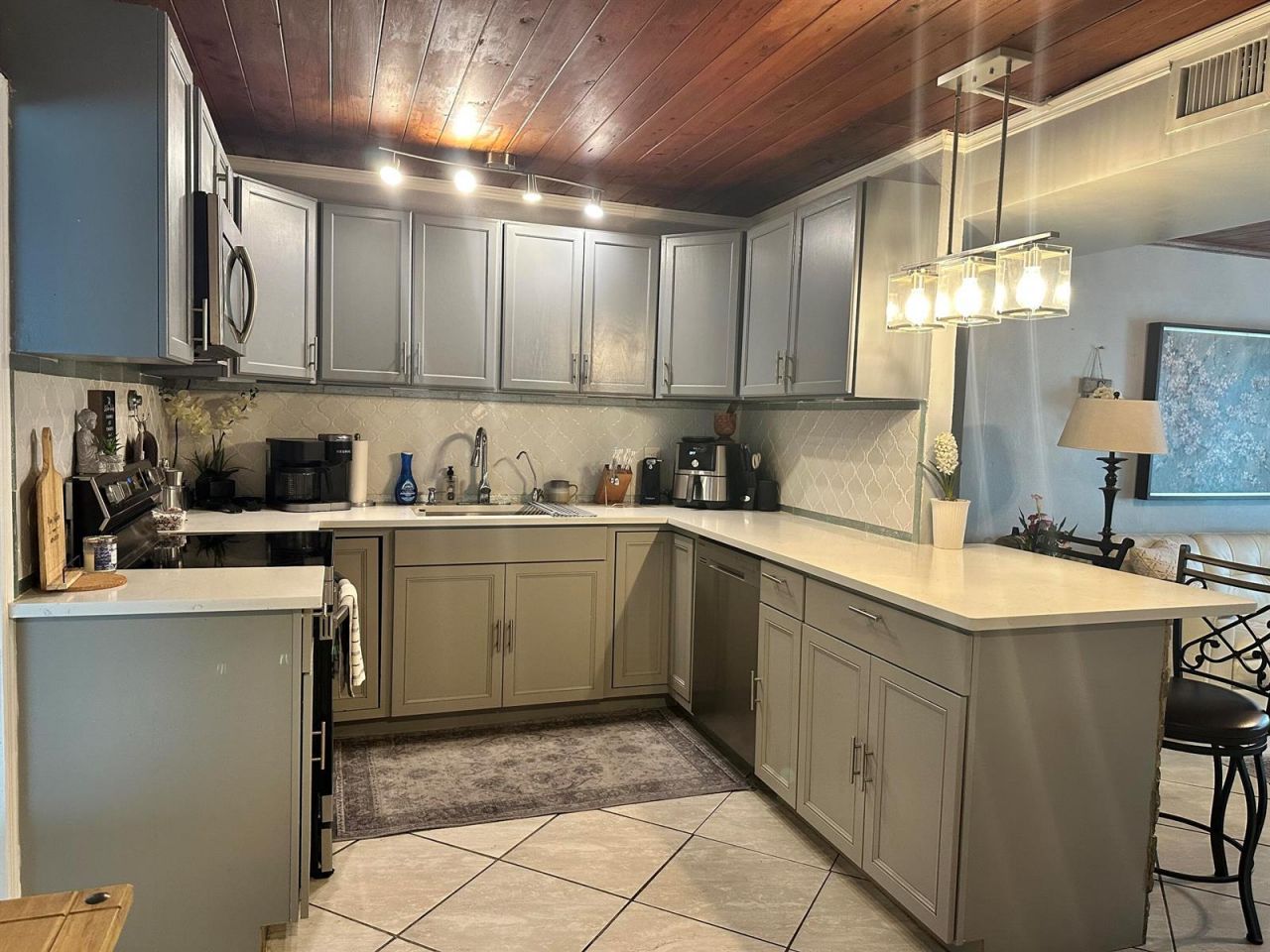 800 Ivory Lane , Haverhill, FL 33415 Photo