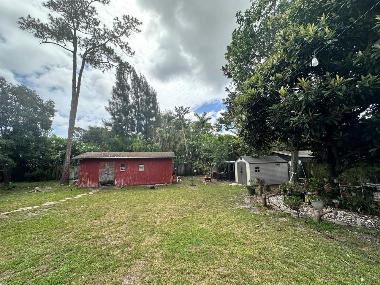 800 Ivory Lane , Haverhill, FL 33415 Photo