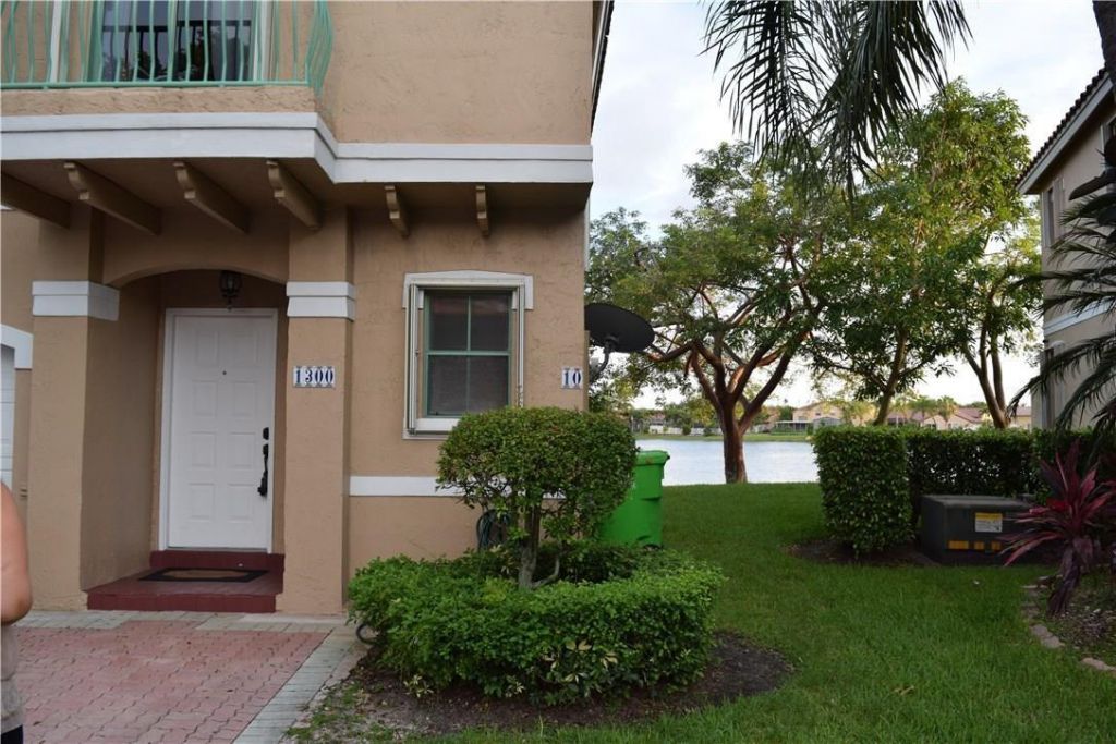 1300 NW 126th Avenue , Unit 1300, Sunrise, FL 33323 Photo