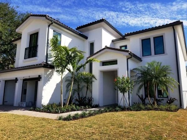 5704 Ashwood Circle , Hollywood, FL 33312