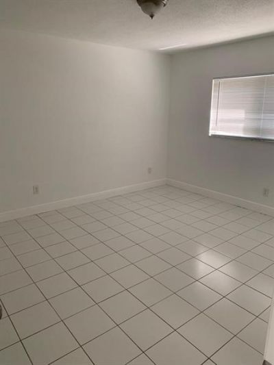 1916 SW 11th Street , Unit 11, Fort Lauderdale, FL 33312 Photo