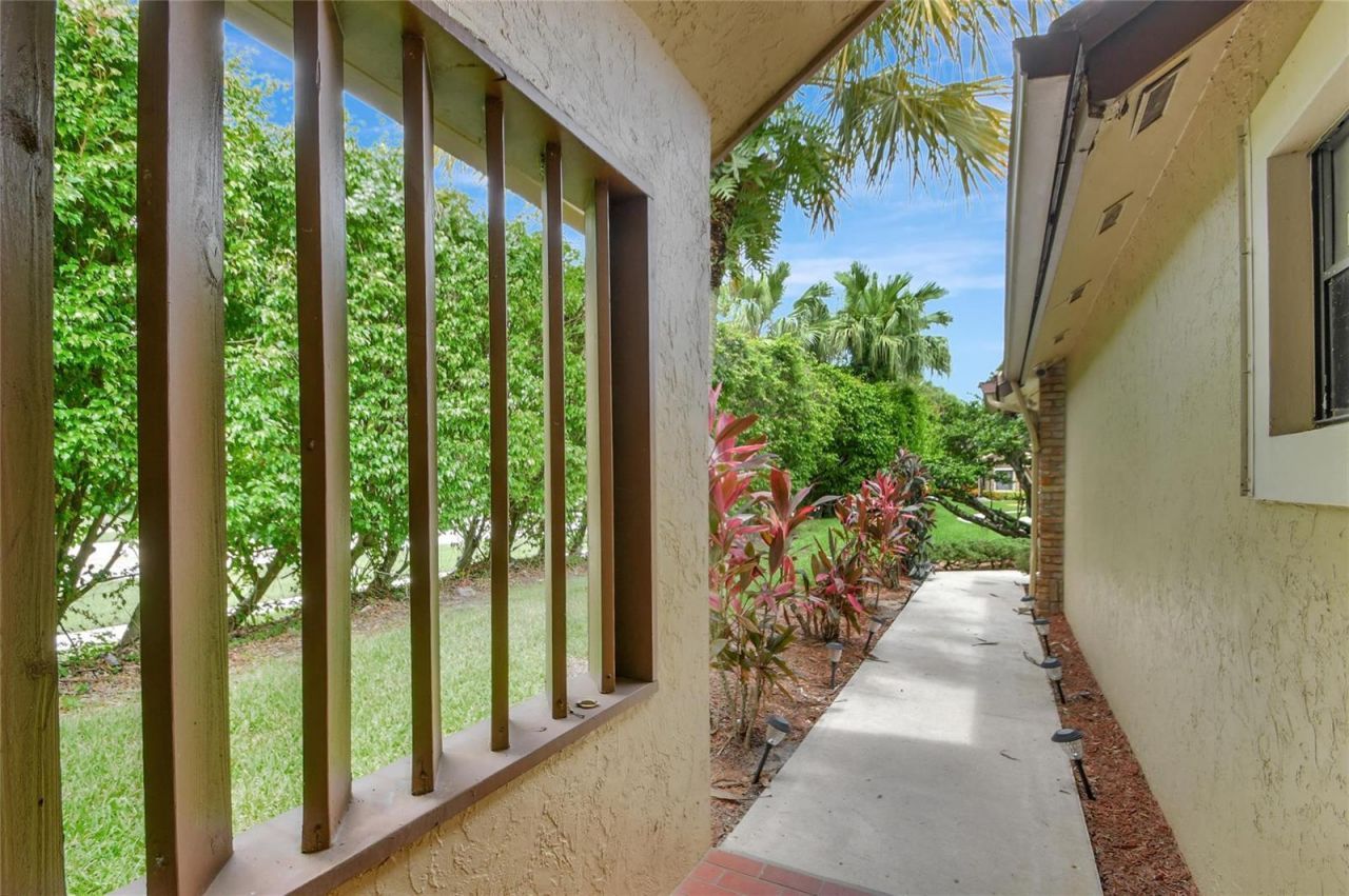 8071 Popash Court , Boynton Beach, FL 33472 Photo