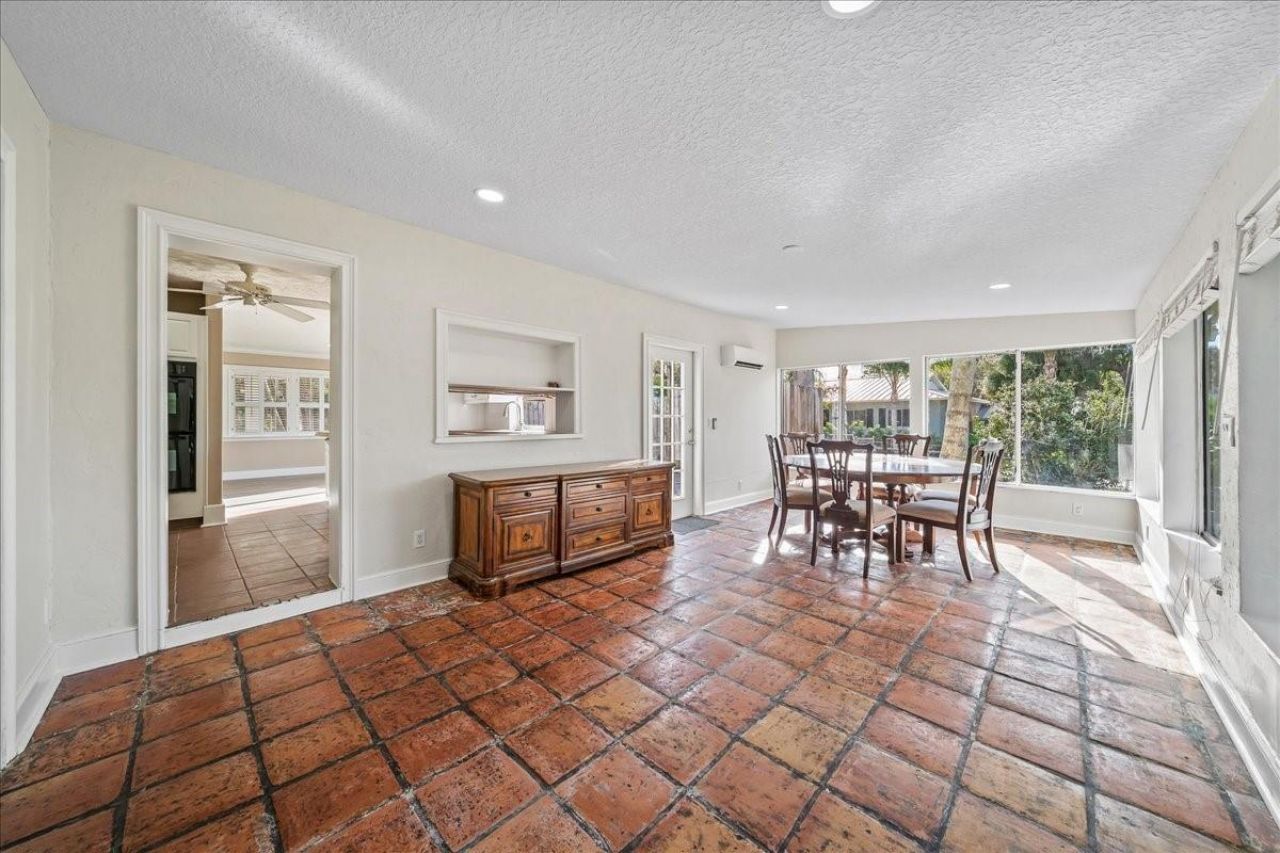 9670 Mockingbird , Sebastian, FL 32976 Photo