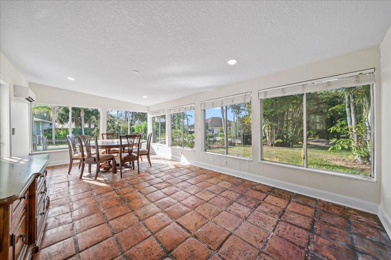 9670 Mockingbird , Sebastian, FL 32976 Photo