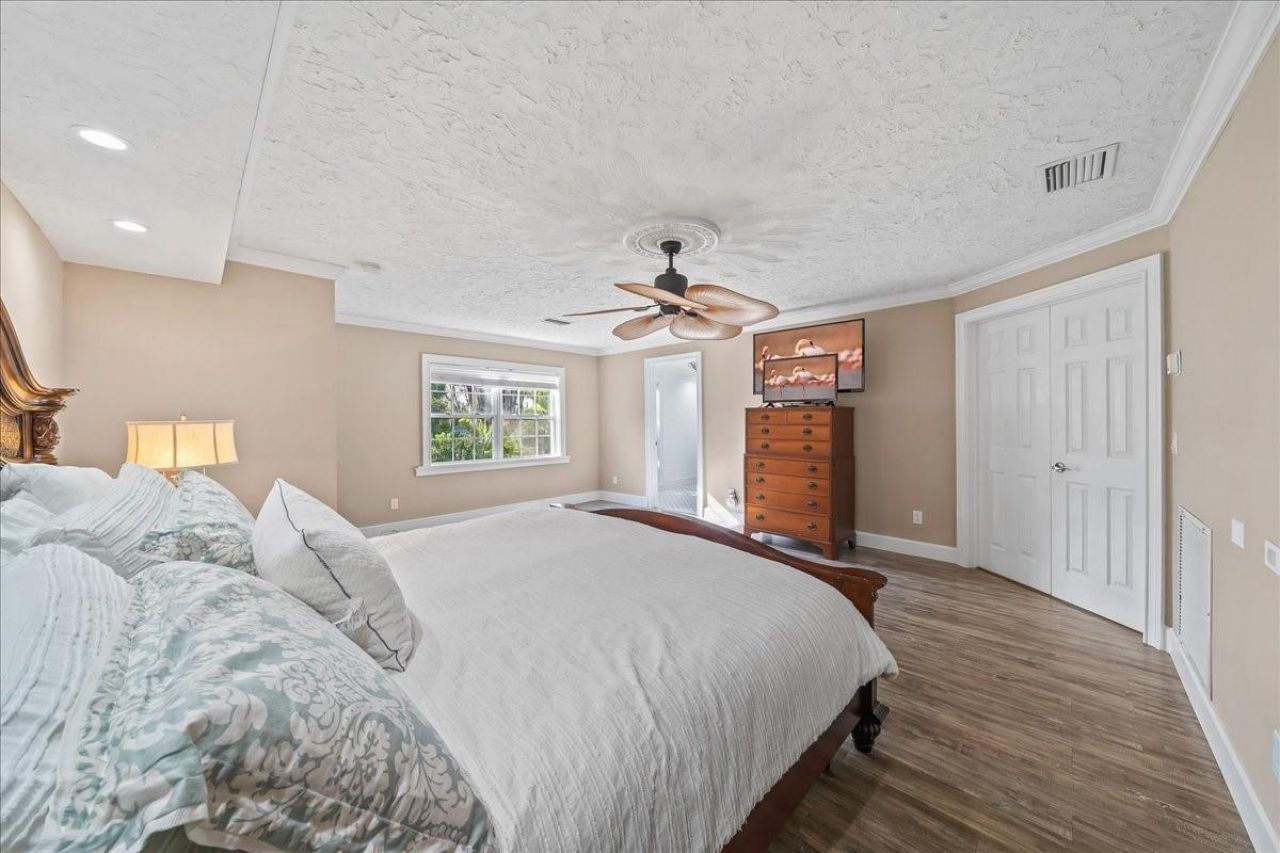 9670 Mockingbird , Sebastian, FL 32976 Photo