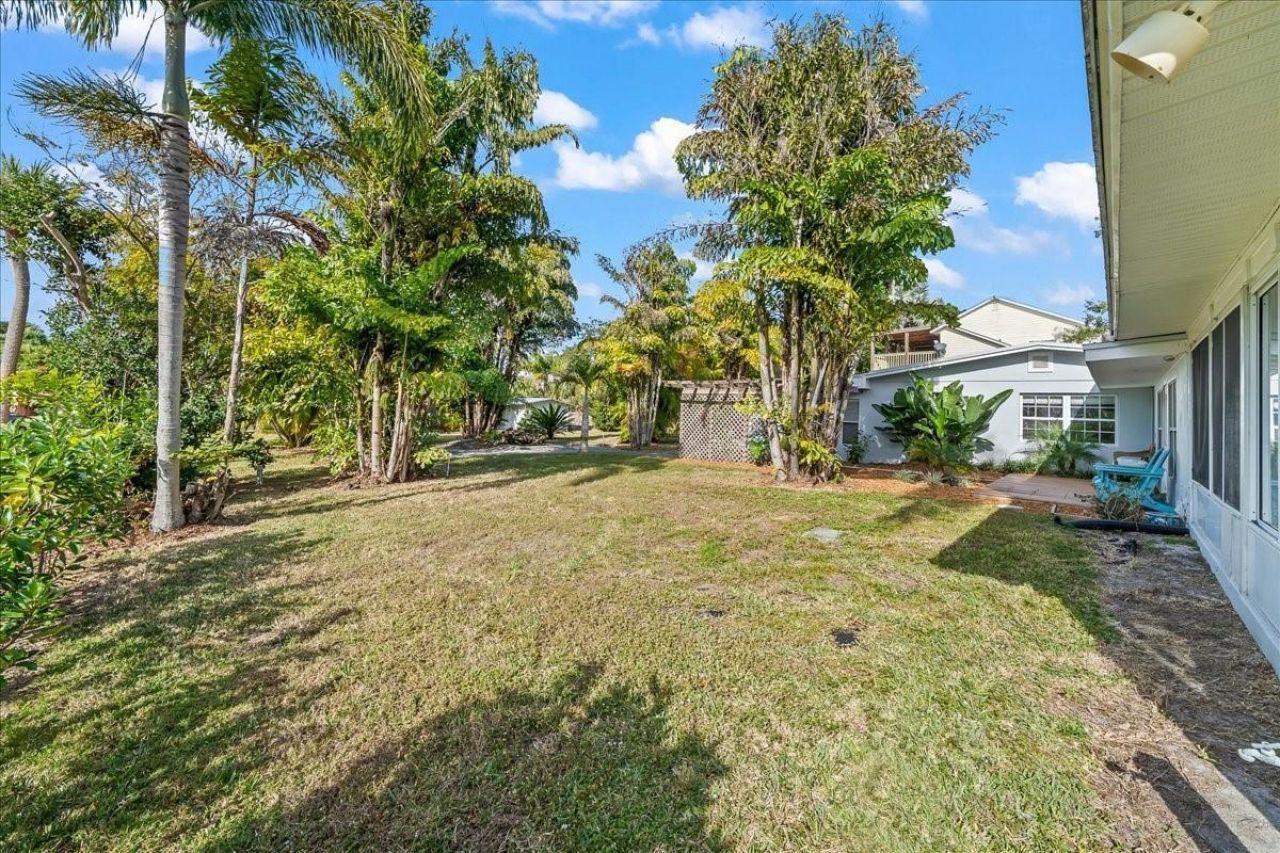 9670 Mockingbird , Sebastian, FL 32976 Photo