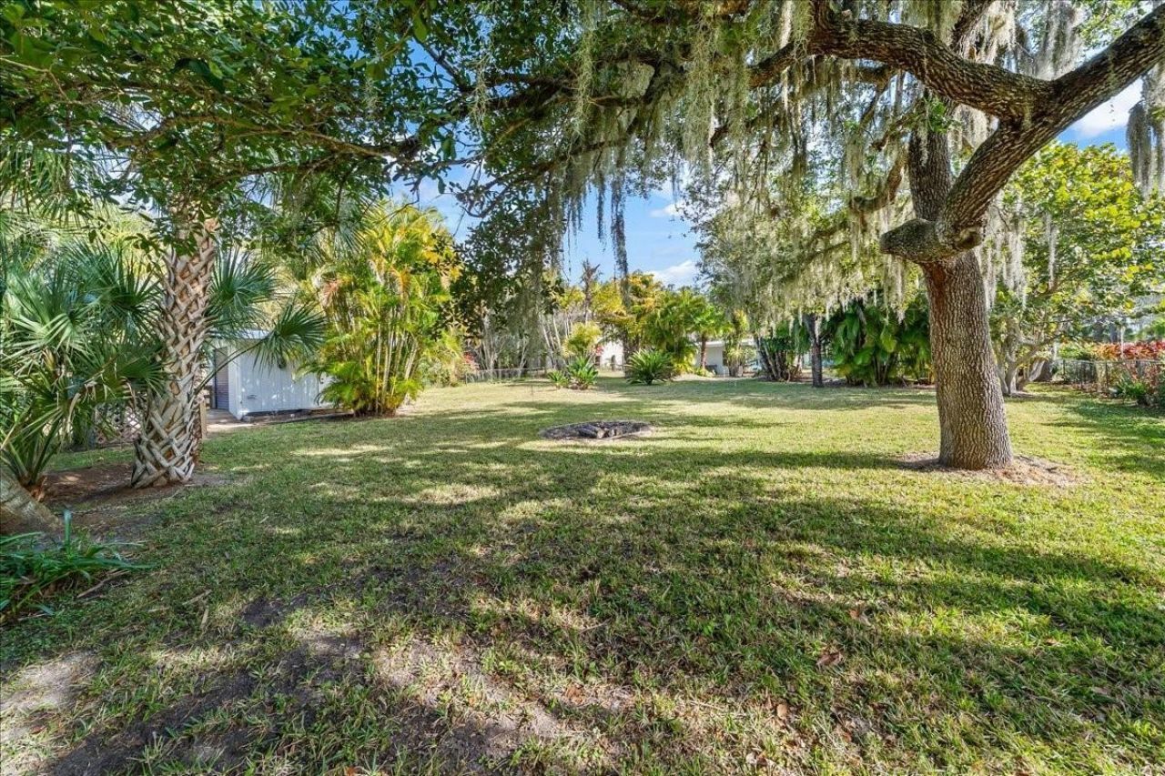 9670 Mockingbird , Sebastian, FL 32976 Photo