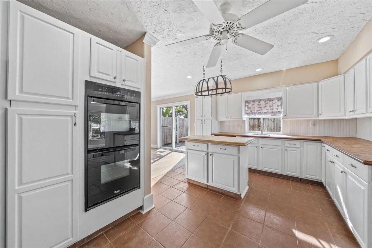 9670 Mockingbird , Sebastian, FL 32976 Photo