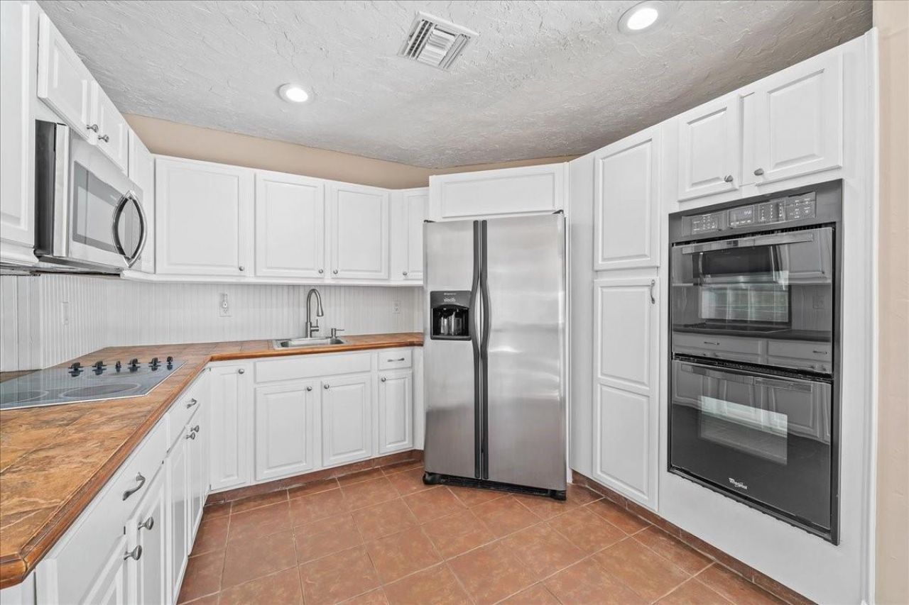 9670 Mockingbird , Sebastian, FL 32976 Photo