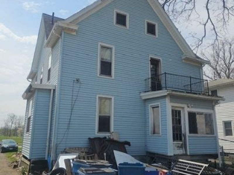 2149 E 31st Street, Lorain, OH 44055 Photo 2