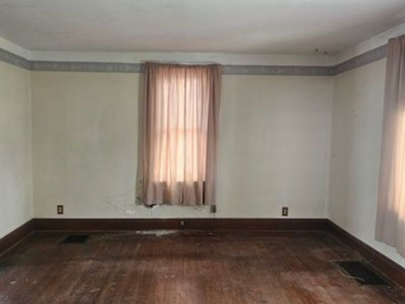 2149 E 31st Street, Lorain, OH 44055 Photo 5