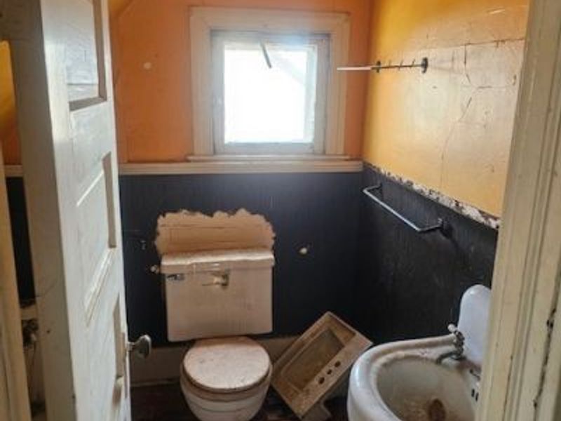 2149 E 31st Street, Lorain, OH 44055 Photo 8