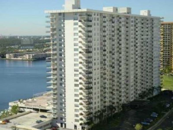 251 174 Street , Unit 1218, Sunny Isles Beach, FL 33160