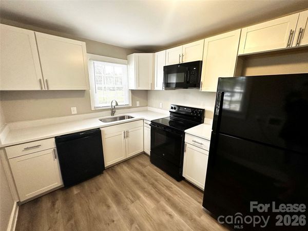 903 Holt Street , Lexington, NC 27292