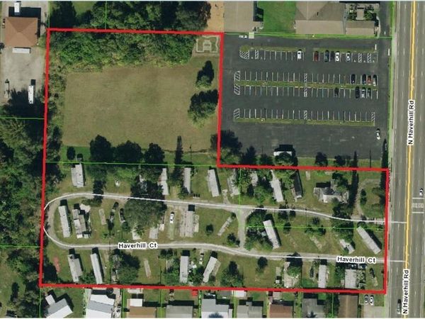 5001 Haverhill Court , Haverhill, FL 33415