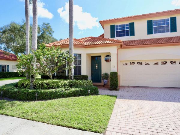 77 Spyglass Way N, Palm Beach Gardens, FL 33418