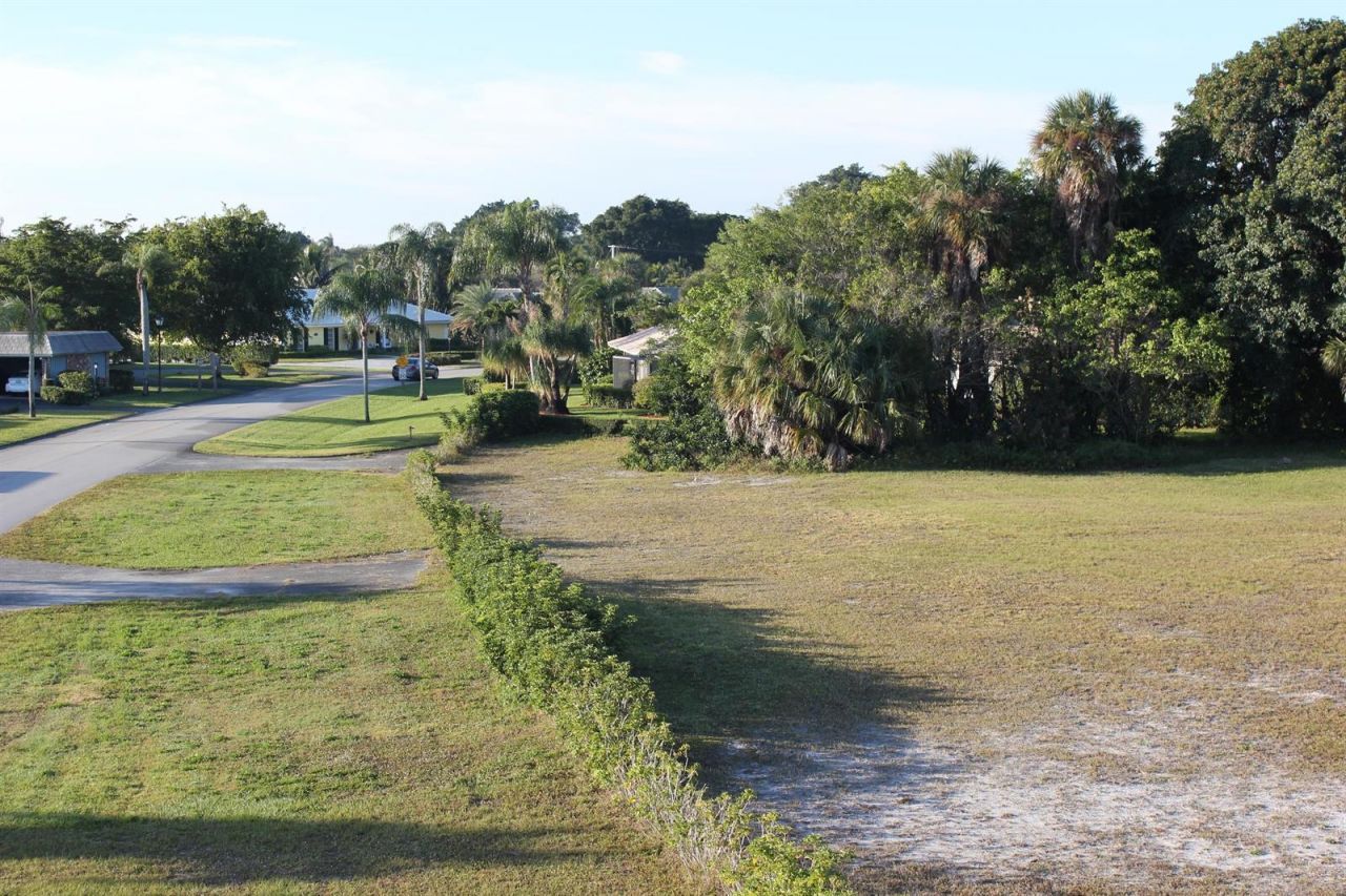 331 Orange Tree Drive , Atlantis, FL 33462 Photo